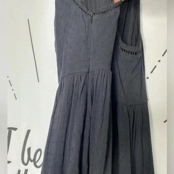 Boutique Halter Eyelet Cutout Flowy Minimalist Midi Dress - Picture 7 of 8